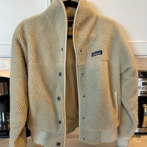 Size Small Women’s Patagonia Fleece Jacket